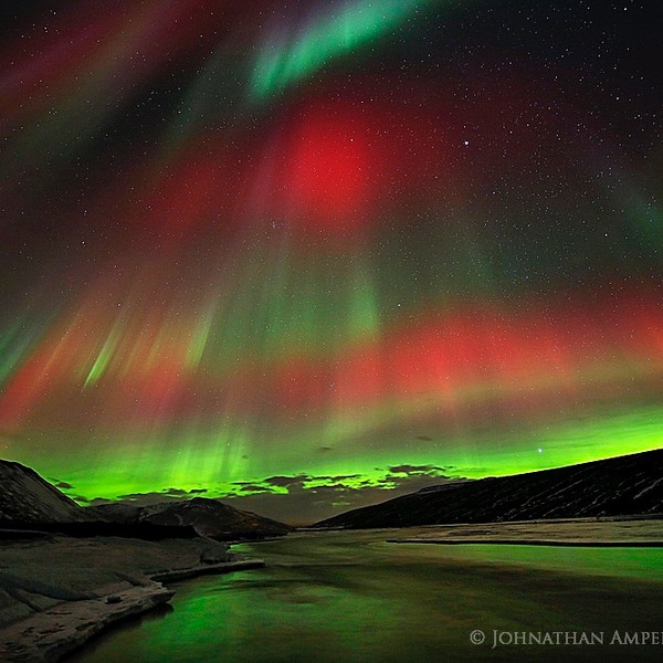 Blonduos-Red-Auroras-Feb-2014-II_1000px